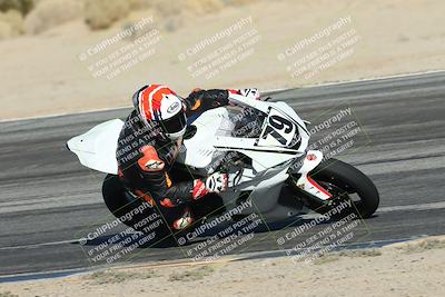 media/Dec-01-2025-Moto Forza (Mon) [[2daa91e15f]]/1-Advanced Group/Session 4 Turn 9/